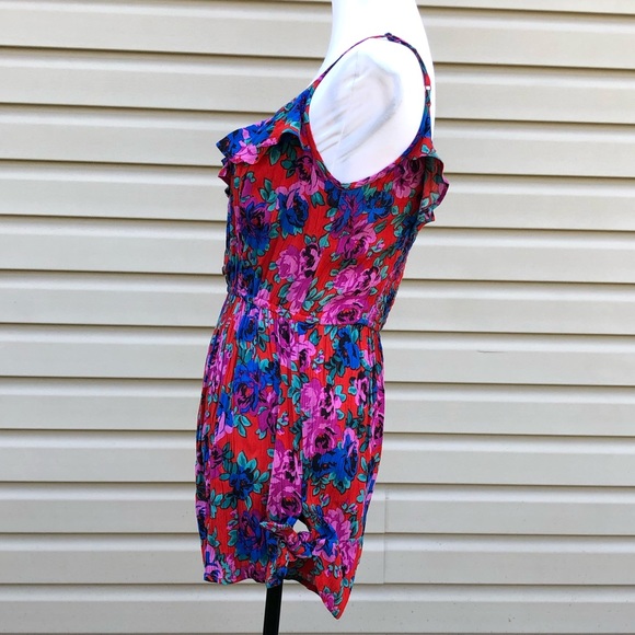 NWT Band of Gypsies Ruffle Top Floral Print Romper - Picture 6 of 8